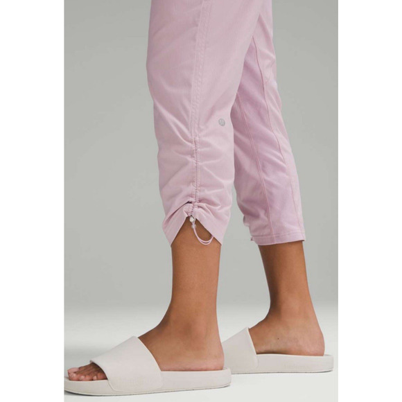 Lululemon Dance Studio Mid-Rise Cropped Pant Size 2 Pink Peony 24.5" Inseam - Picture 9 of 16